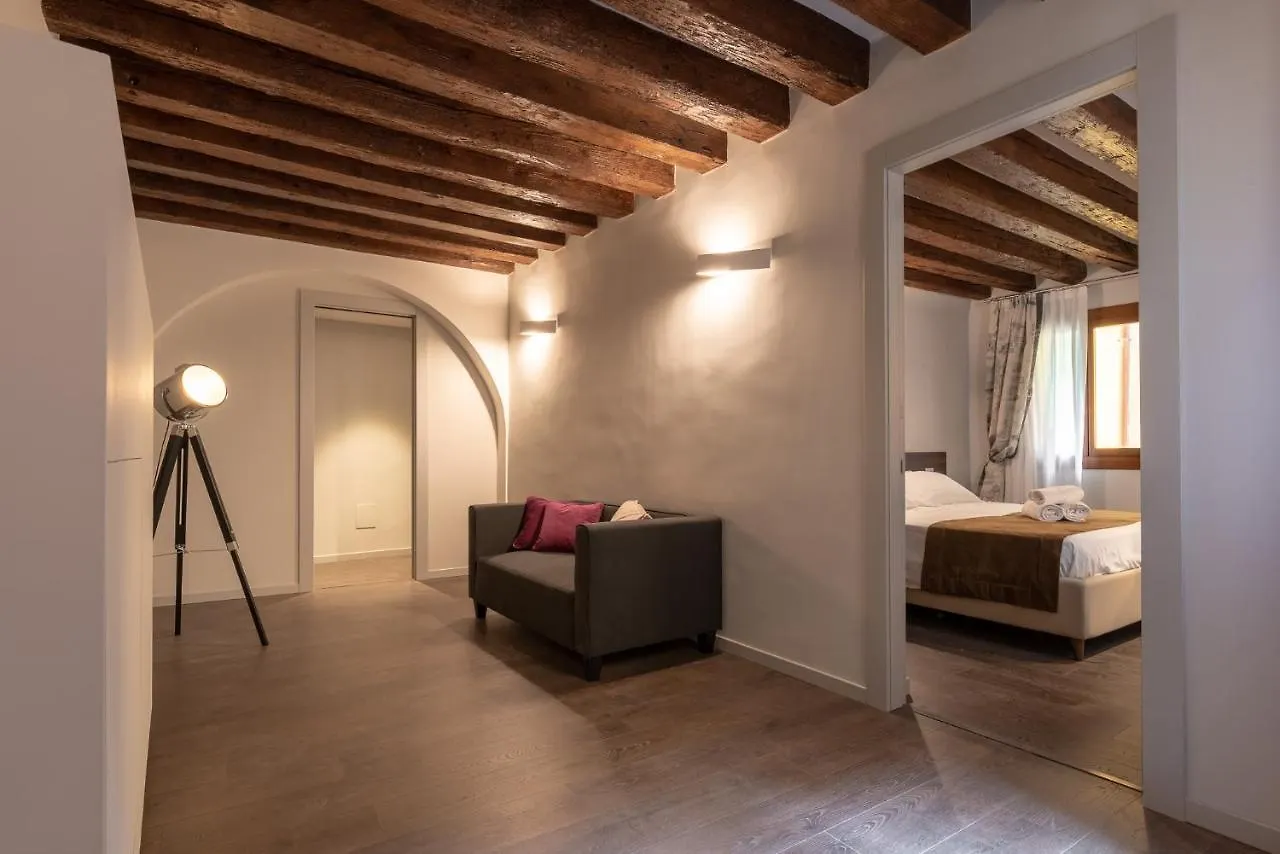 Konukevi Il Pozzo Magico Otel Venedik