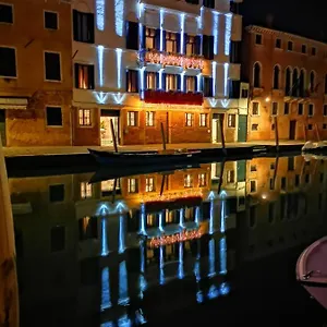 Ca' Bonfadini Historic Experience Venedig